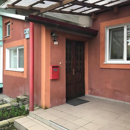 Уютная Квартира В Центре Старого Города! Kamianets Podilskyi Bagian luar foto